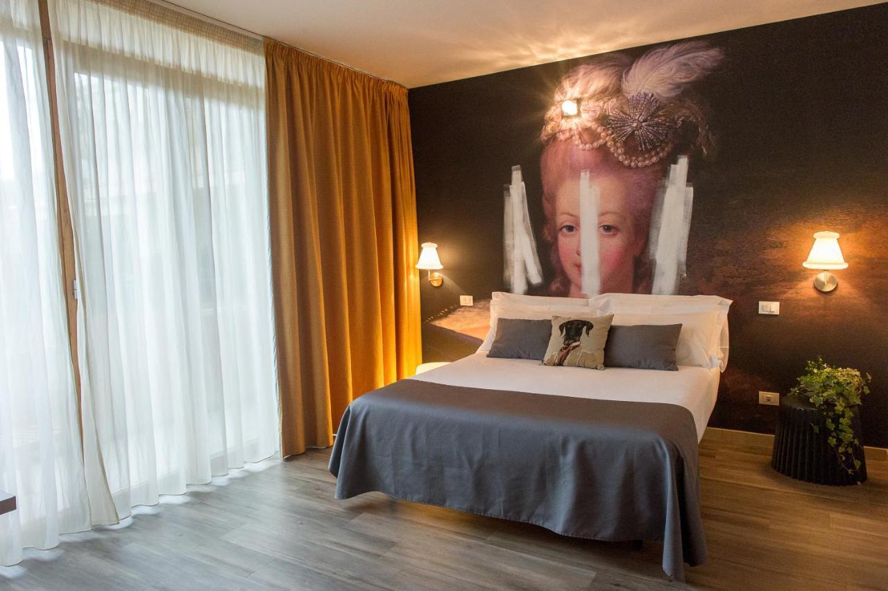 Residence Dory Riccione Bagian luar foto